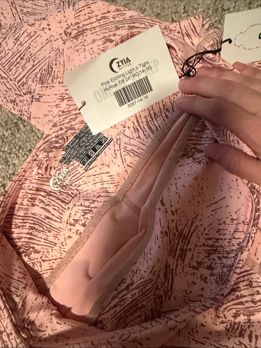 Zyia Active Etching LNT Leggings! 14/16
New with tags - Picture 4 of 5